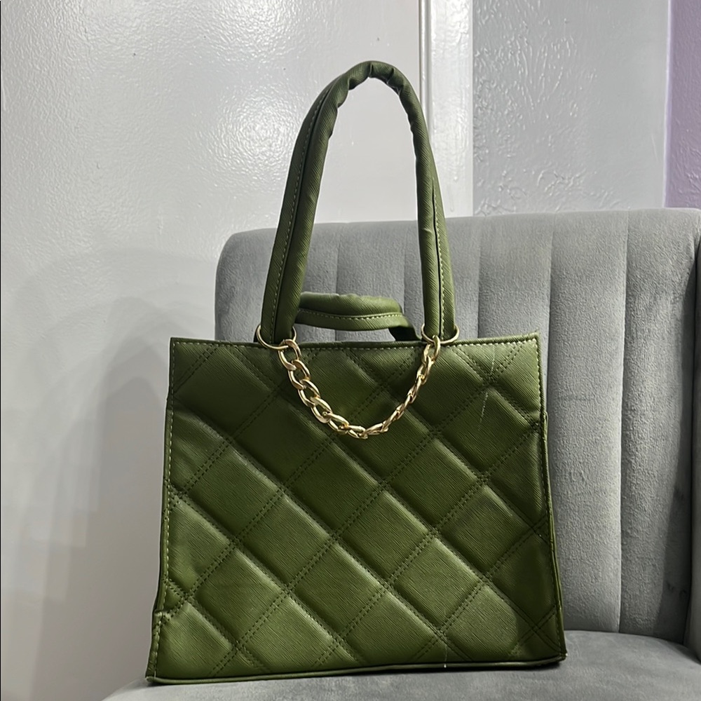 Elegant Green Quilted Tote Bag